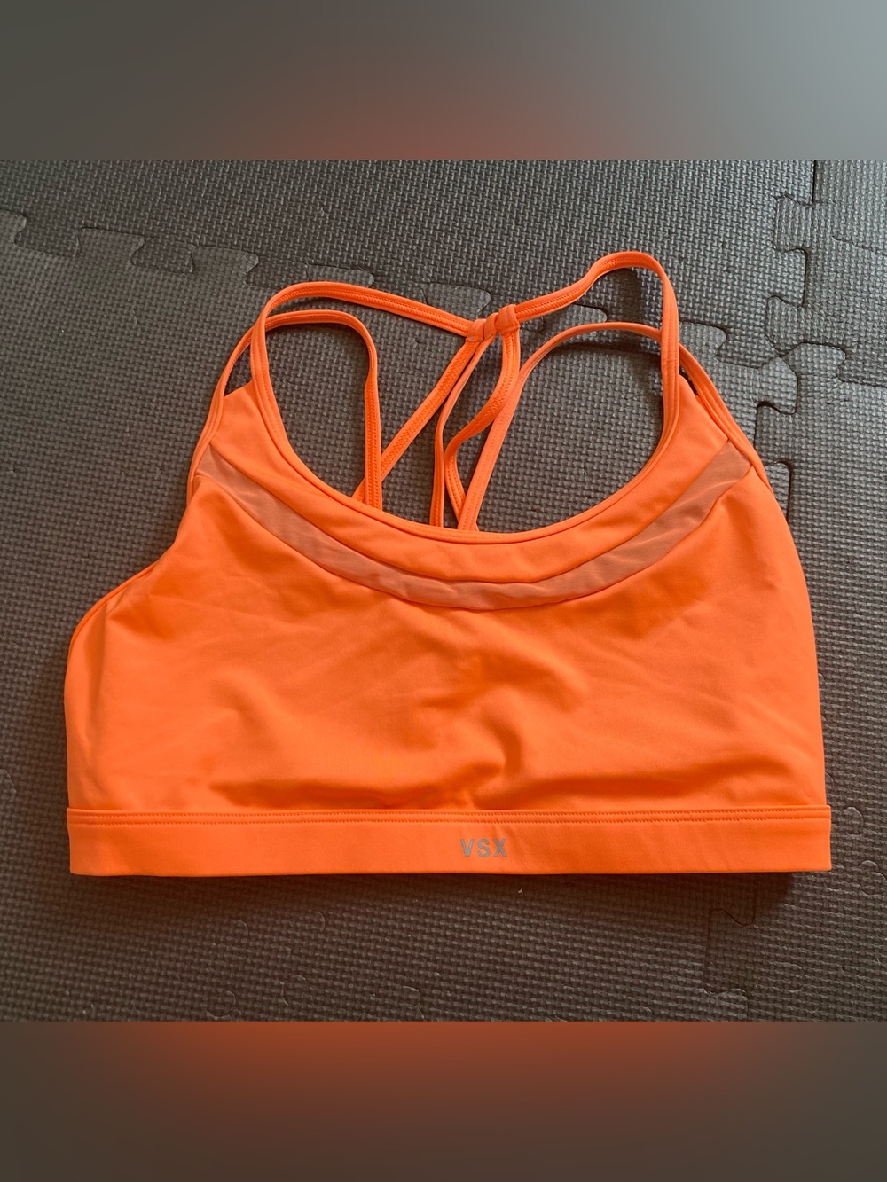 VS sports bra, L